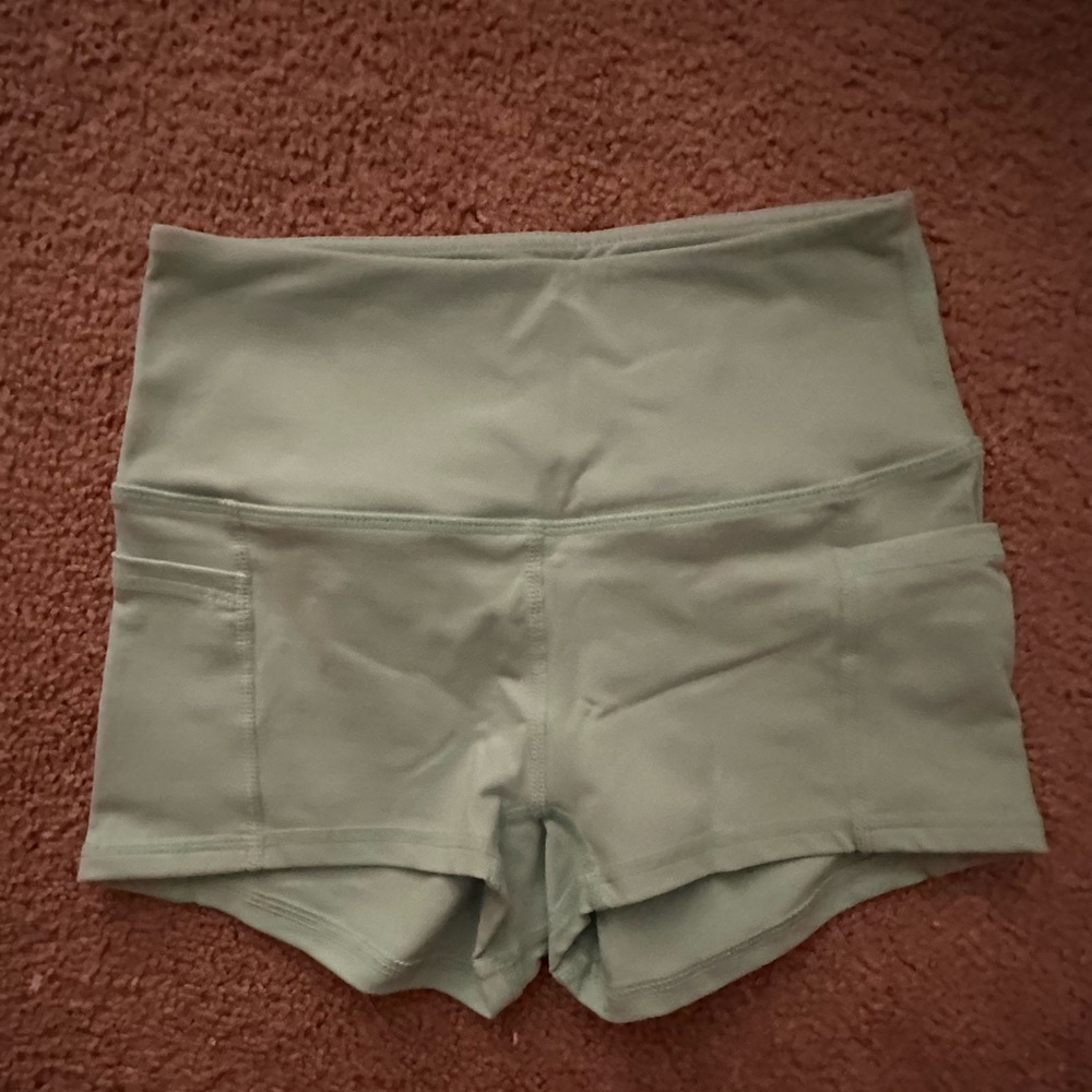 Buffbunny shorts mint